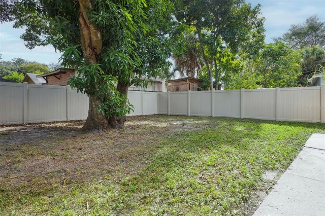 5005 N 15TH STREET, Tampa, FL 33610