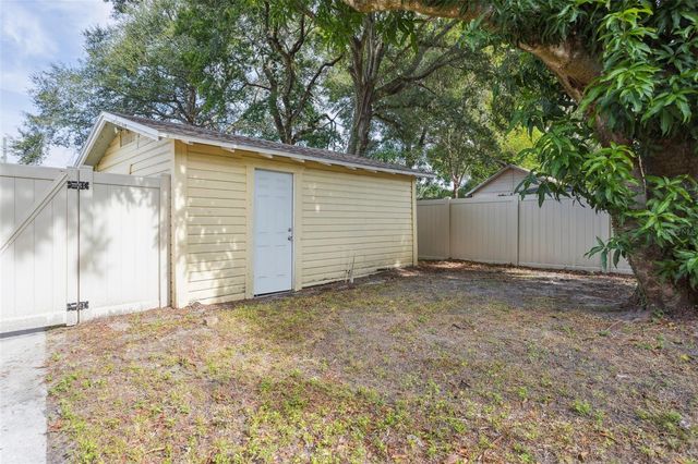 5005 N 15TH STREET, Tampa, FL 33610