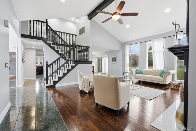 42739 Pond View Drive, Sterling Heights, MI 48314