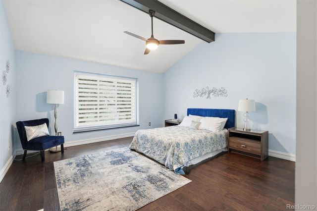 42739 Pond View Drive, Sterling Heights, MI 48314