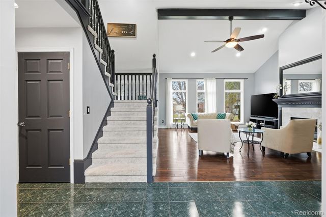 42739 Pond View Drive, Sterling Heights, MI 48314