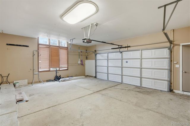 42739 Pond View Drive, Sterling Heights, MI 48314