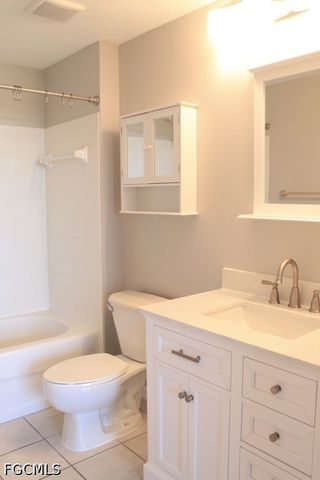 15605 Ocean Walk CIR 303, Fort Myers, FL 33908