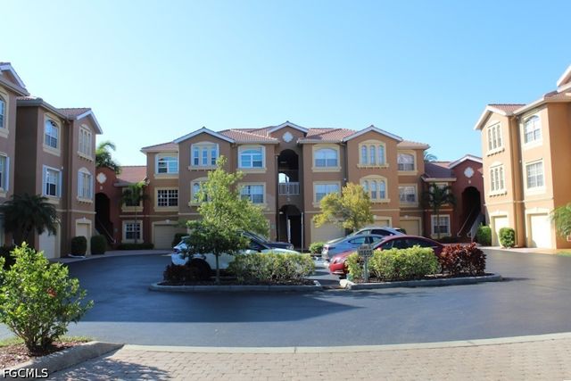 15605 Ocean Walk CIR 303, Fort Myers, FL 33908