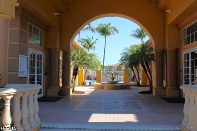 15605 Ocean Walk CIR 303, Fort Myers, FL 33908