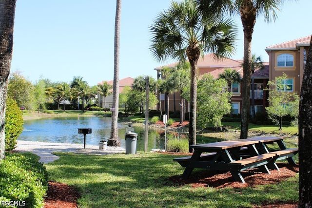 15605 Ocean Walk CIR 303, Fort Myers, FL 33908