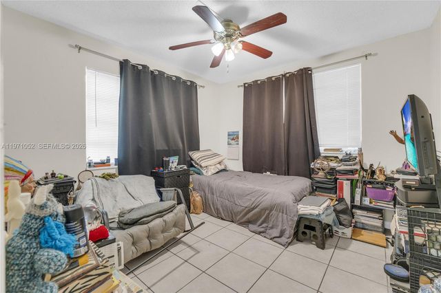 1302 NE 191st St A221, Miami, FL 33179