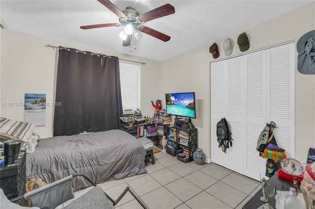 1302 NE 191st St A221, Miami, FL 33179