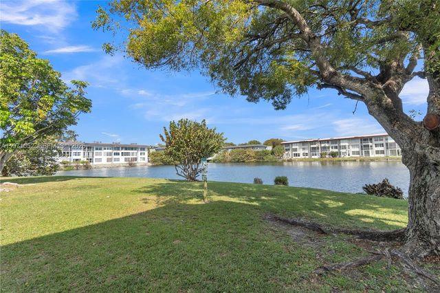 1302 NE 191st St A221, Miami, FL 33179