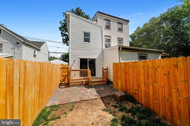 516 COLUMBUS RD, Burlington, NJ 08016