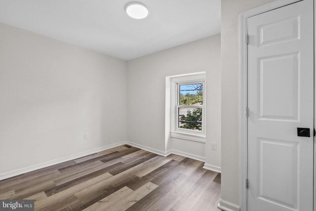 516 COLUMBUS RD, Burlington, NJ 08016