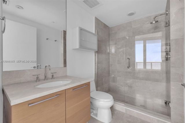 239 SW 9th St 1502, Miami, FL 33130