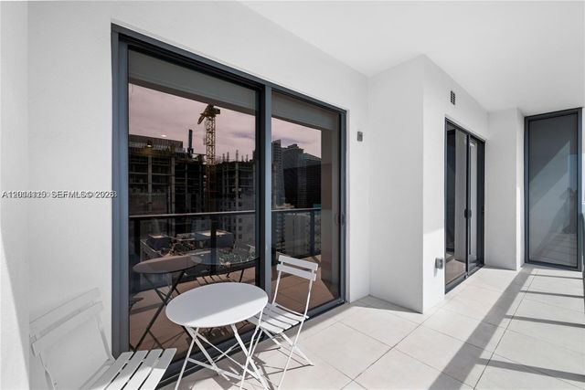 239 SW 9th St 1502, Miami, FL 33130