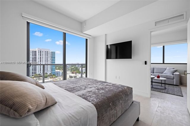 239 SW 9th St 1502, Miami, FL 33130
