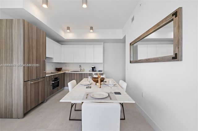 239 SW 9th St 1502, Miami, FL 33130