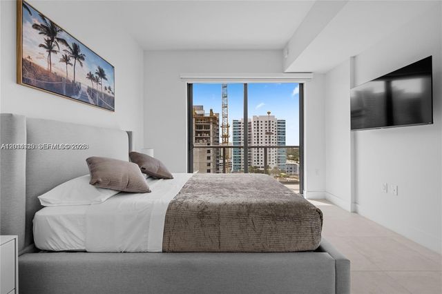 239 SW 9th St 1502, Miami, FL 33130