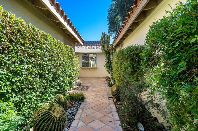 186 Gran Via, Palm Desert, CA 92260