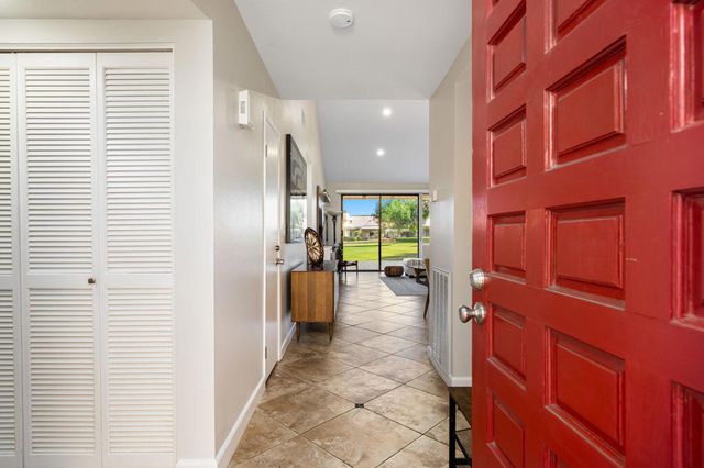 186 Gran Via, Palm Desert, CA 92260