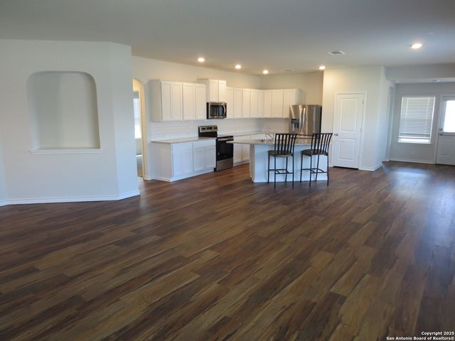 117 Grand Rapids, Cibolo, TX 78108