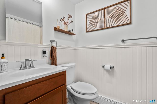 17 Albion Street, Naugatuck, CT 06770