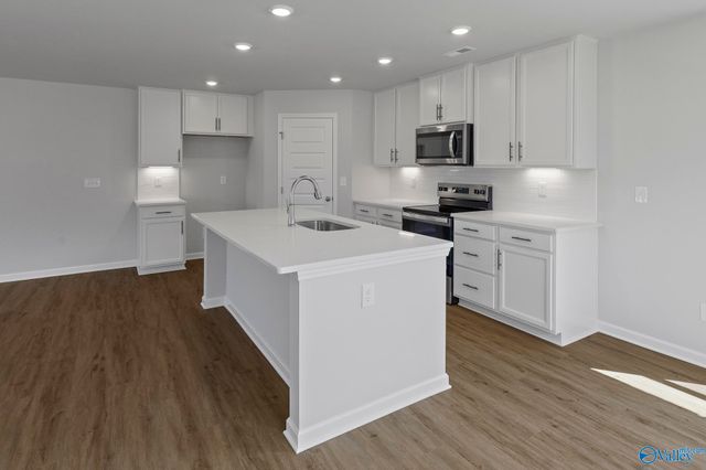 27911 Chalmers Circle, Harvest, AL 35749