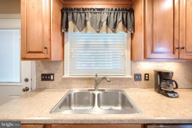 256 N MAIN ST, Manchester, PA 17345