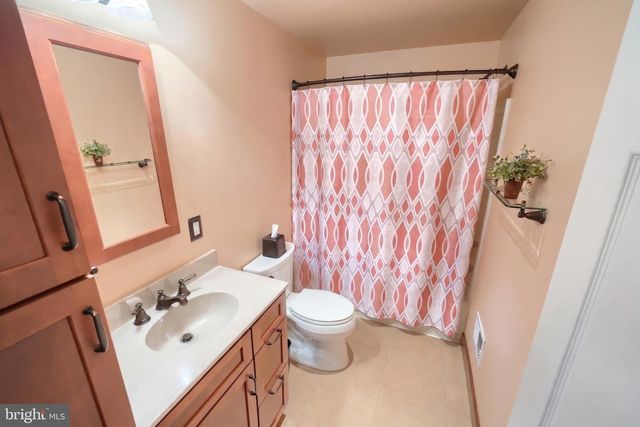 256 N MAIN ST, Manchester, PA 17345