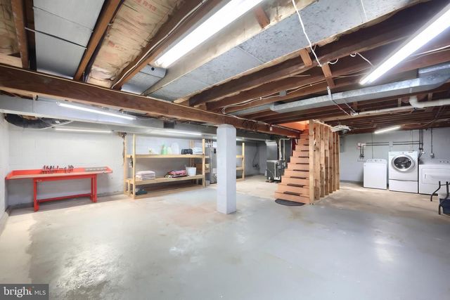 256 N MAIN ST, Manchester, PA 17345
