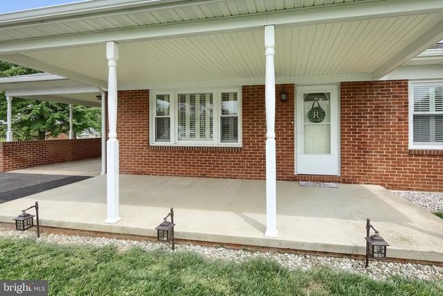 256 N MAIN ST, Manchester, PA 17345