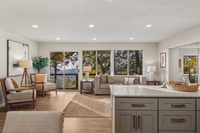 3128 Verde Robles Dr, Camino, CA 95709