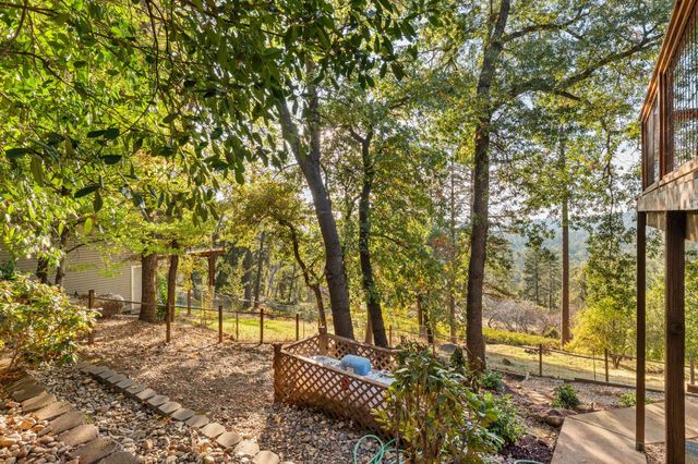 3128 Verde Robles Dr, Camino, CA 95709