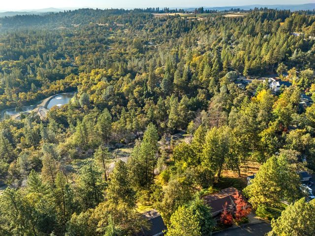 3128 Verde Robles Dr, Camino, CA 95709