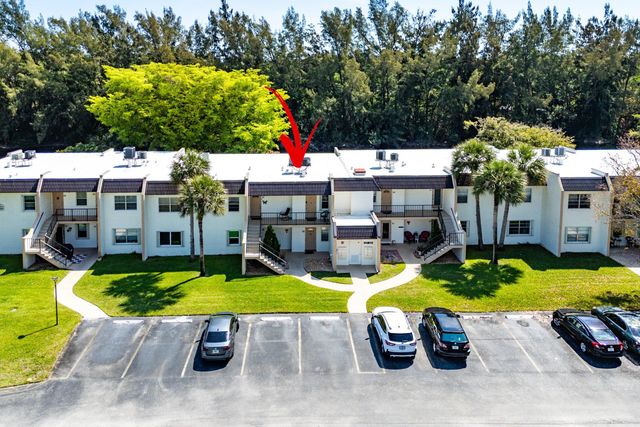 130 Lake Meryl Drive 228, West Palm Beach, FL 33411