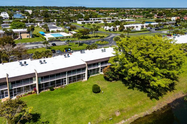 130 Lake Meryl Drive 228, West Palm Beach, FL 33411