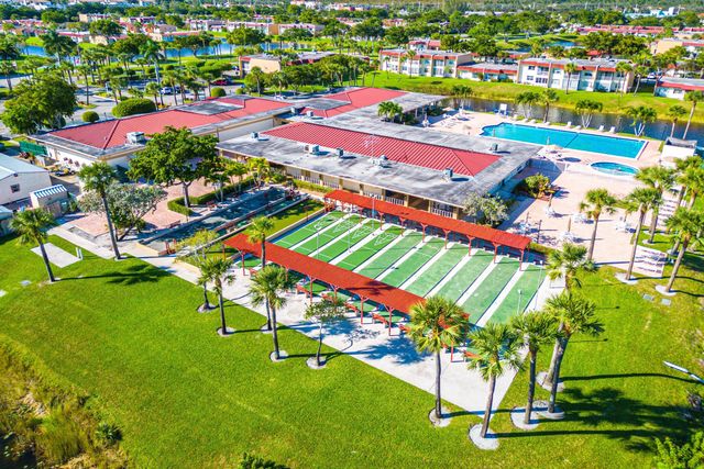 130 Lake Meryl Drive 228, West Palm Beach, FL 33411