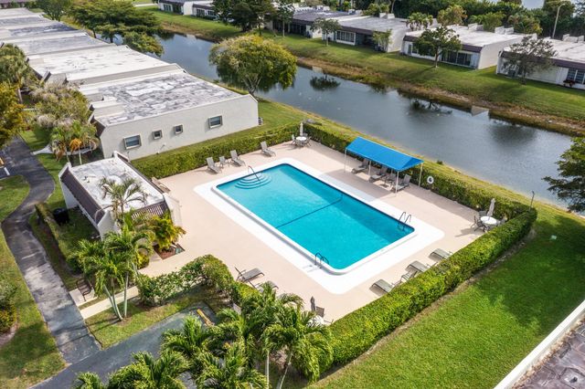 130 Lake Meryl Drive 228, West Palm Beach, FL 33411
