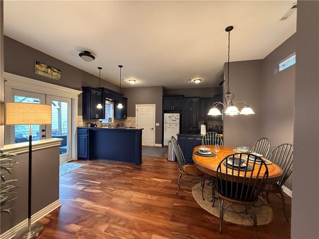 551 N Tennyson Lane, Fayetteville, AR 72704