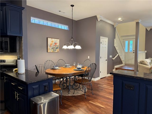 551 N Tennyson Lane, Fayetteville, AR 72704