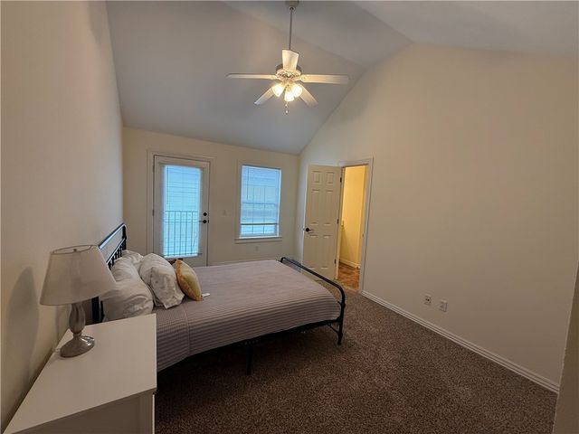551 N Tennyson Lane, Fayetteville, AR 72704