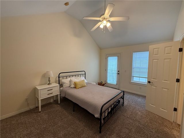 551 N Tennyson Lane, Fayetteville, AR 72704