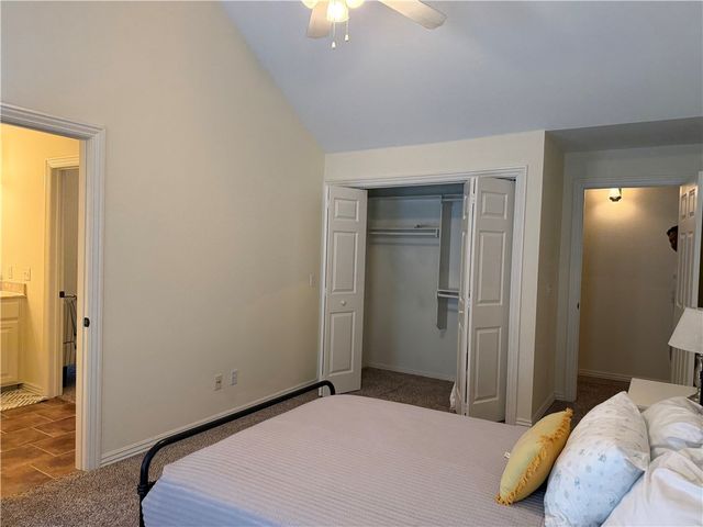 551 N Tennyson Lane, Fayetteville, AR 72704
