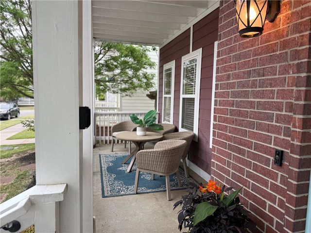 551 N Tennyson Lane, Fayetteville, AR 72704