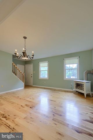 303 PARKWOOD DR, Lancaster, PA 17603
