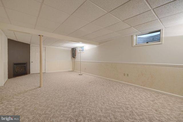 303 PARKWOOD DR, Lancaster, PA 17603