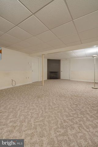 303 PARKWOOD DR, Lancaster, PA 17603