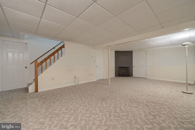 303 PARKWOOD DR, Lancaster, PA 17603