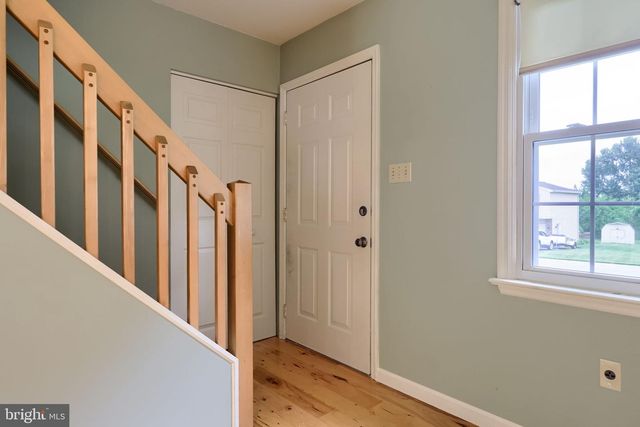 303 PARKWOOD DR, Lancaster, PA 17603