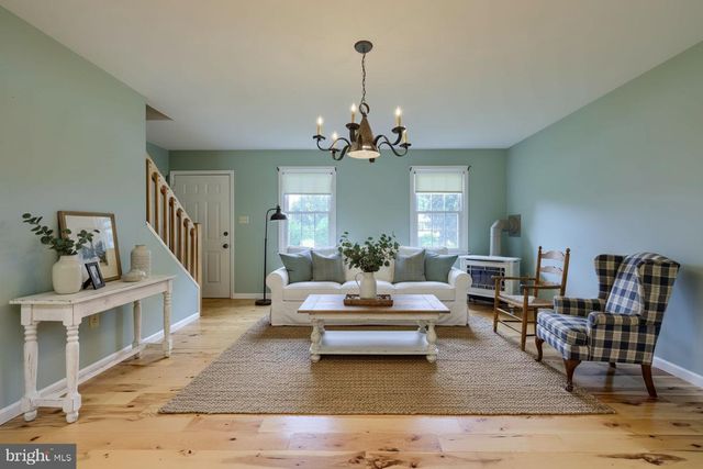 303 PARKWOOD DR, Lancaster, PA 17603