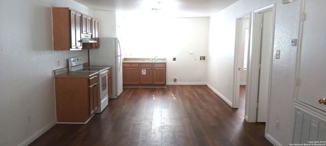 926 Drury Ln Apt 4, San Antonio, TX 78221