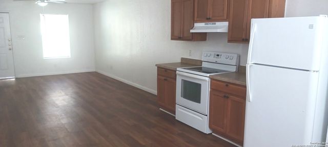926 Drury Ln Apt 4, San Antonio, TX 78221
